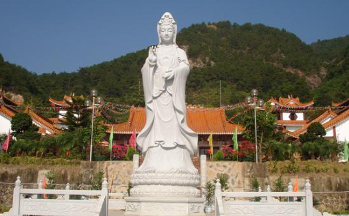 石雕觀(guān)音像